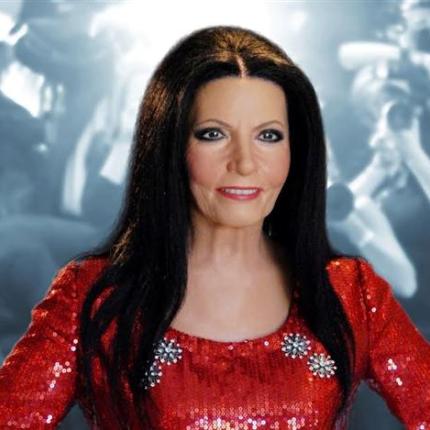 Κέρινο ομοίωμα η  "βασίλισσα της νύχτας" Ζωζώ Σαπουντζάκη