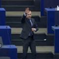 σάλος έχει προκληθεί με τον Βούλγαρο βουλευτή που χαιρέτισε ναζιστικά 