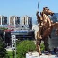 Συνεχίζουν να προκαλούν τα Σκόπια με τα κέρινα ομοιώματα του Μεγάλου Αλεξάνδρου και του Φιλίππου