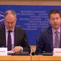 Σε εξέλιξη η συζήτηση του προέδρου του Eurogroup στο ΕΚ