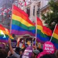 Χιλιάδες διαδηλωτές υπέρ των ομοφυλόφιλων στη Τουρκία