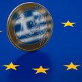Αναχώρησε για τις Βρυξέλλες και το Eurogroup η Ελληνική Κυβερνητική αποστολή