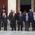 Ανθρώπινη αλυσίδα στα Προπύλαια 