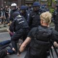 Συγκρούσεις αστυνομίας - αριστερών διαδηλωτών στη Γερμανία