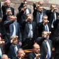 Πήραν άδεια για να ψηφίσουν για Πρόεδρο, οι προφυλακισμένοι βουλευτές της Χ.Α. 
