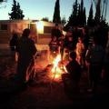 Μπλόκα και φωτιές στην Αθήνα από διαδηλωτές Ρομά