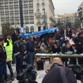 Μεταφορά Σύρων από το Σύνταγμα - 'Ενταση και συνθήματα