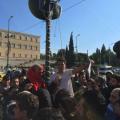 Αίσιο τέλος με τους Σύρους πρόσφυγες που απειλούσαν να αυτοκτονήσουν στο Σύνταγμα