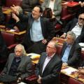 Κόντρες στη Βουλή για τη συμφωνία με την τρόικα