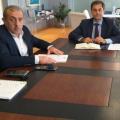 Ο Σωκράτης Βαρδάκης με τον Υπουργό Τουρισμού Χάρη Θεοχάρη