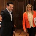 tsipras_kai_fofi_mazi_stis_vryxelles.jpg