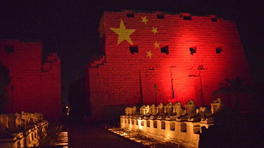 Μνημεία φώτισε η Αίγυπτος