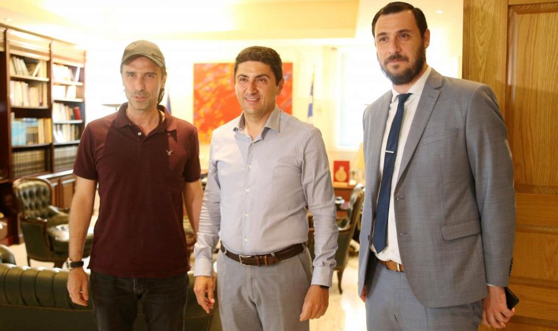 Συνάντηση του Μηνά Λυσάνδρου και του Ηλία Πουρσανίδη με τον Λευτέρη Αυγενάκη