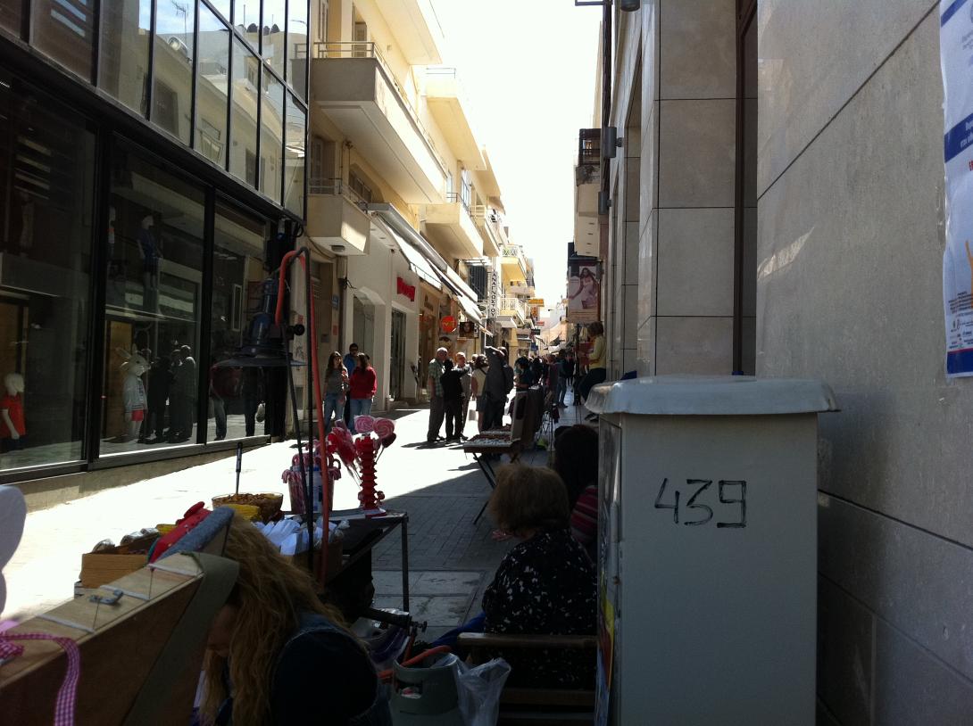 Ανοιχτά στην πλειοψηφία τους τελικά σήμερα τα καταστήματα στην αγορά του Ηρακλείου