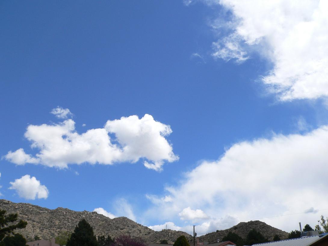 Αέρηδες με συννεφιά και άνοδος της θερμοκρασίας 