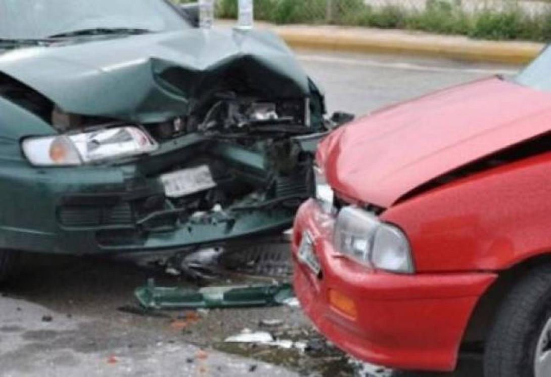 Τροχαίο με δύο τραυματίες τα ξημερώματα έξω από τους Αγίους Δέκα