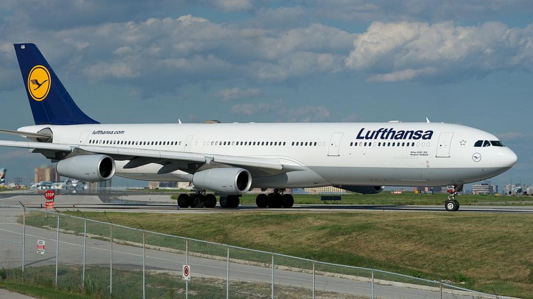 0456e533-1024px-lufthansa_a340-300.jpg
