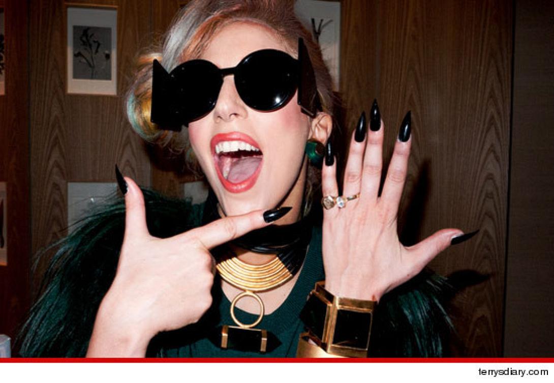 Αρραβωνιάστηκε η Lady Gaga!