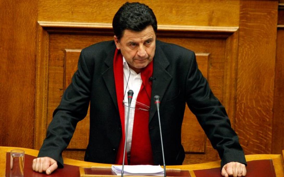 Πάρις Μουτσινάς: Δεν θα δώσω στην κυβέρνηση το... φιλί της ζωής