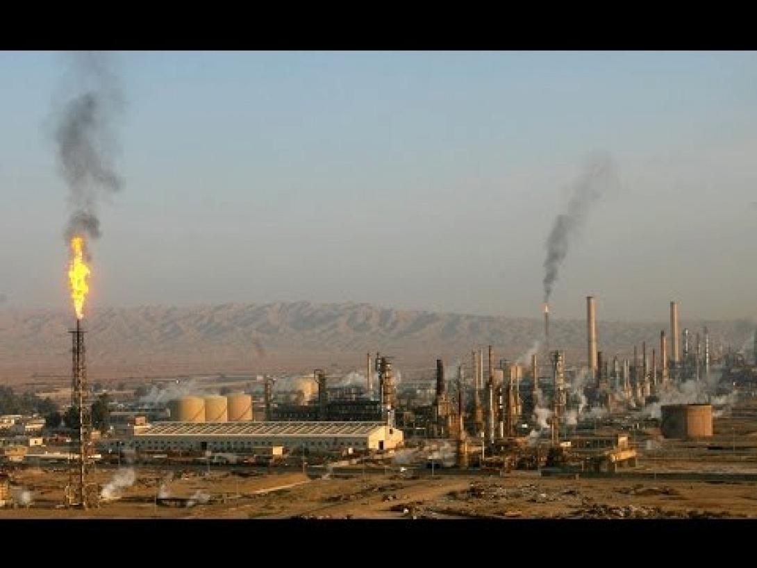 Χτυπούν τα διυλιστήρια του Ισλαμικού Κράτους