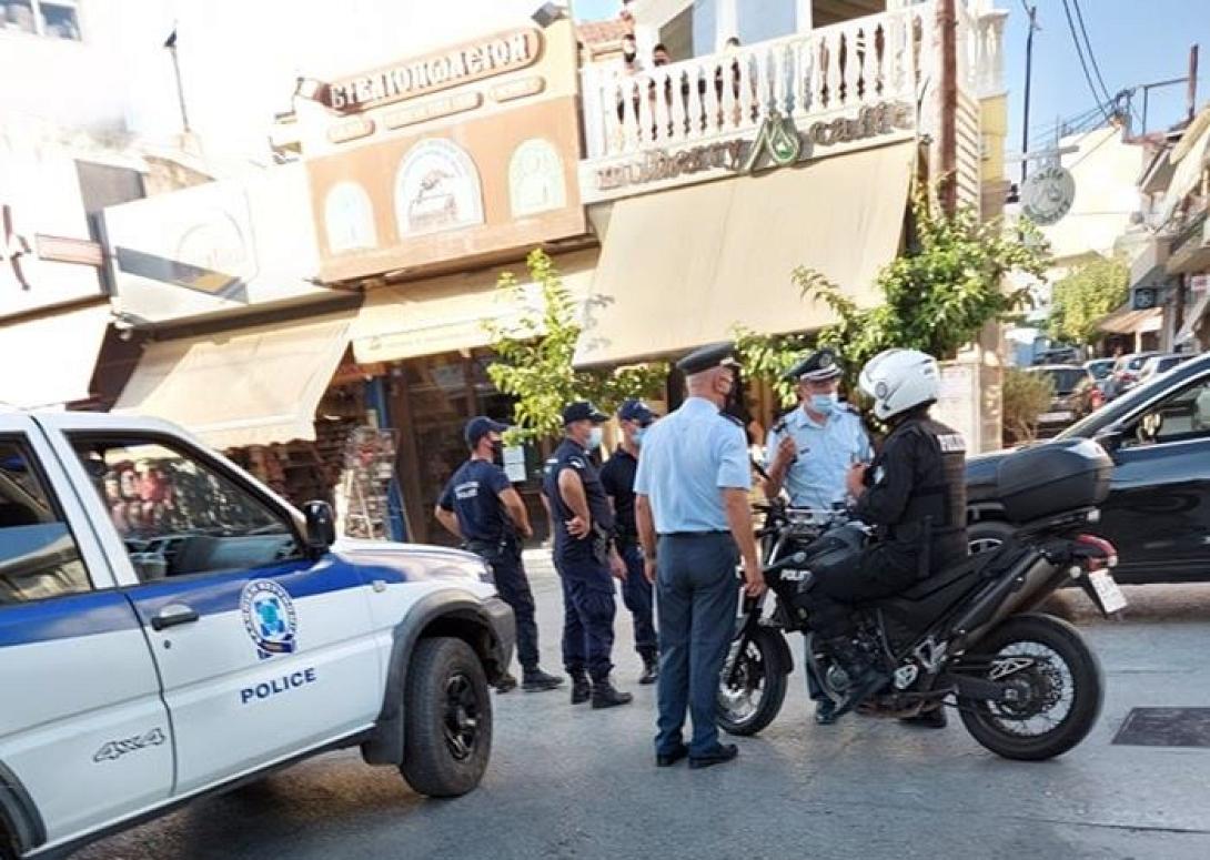 Οι αστυνομικές δυνάμεις έχουν αναπτυχθεί στην ευρύτερη περιοχή. (Φωτογραφία: Αντίλαλος)