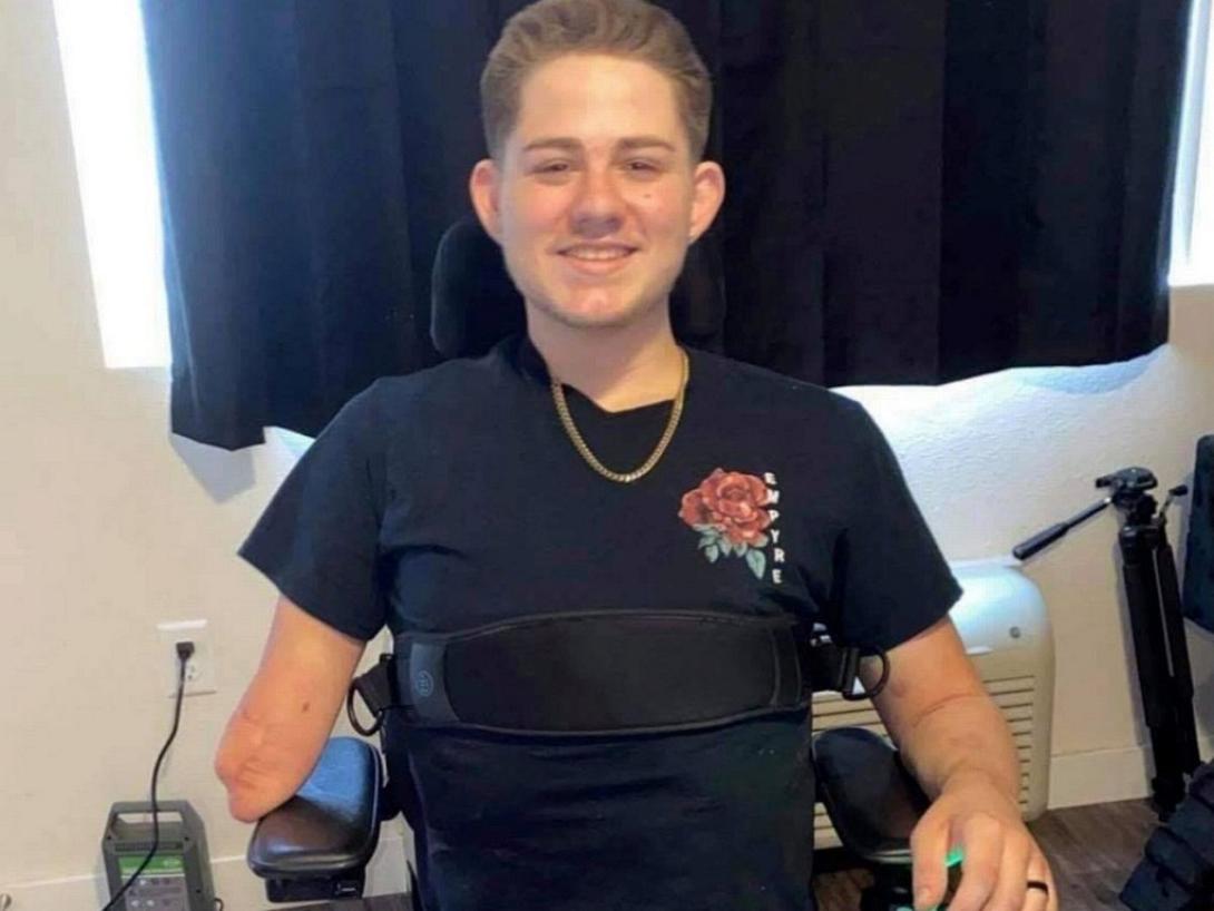  Λόρεν Σάουερς 