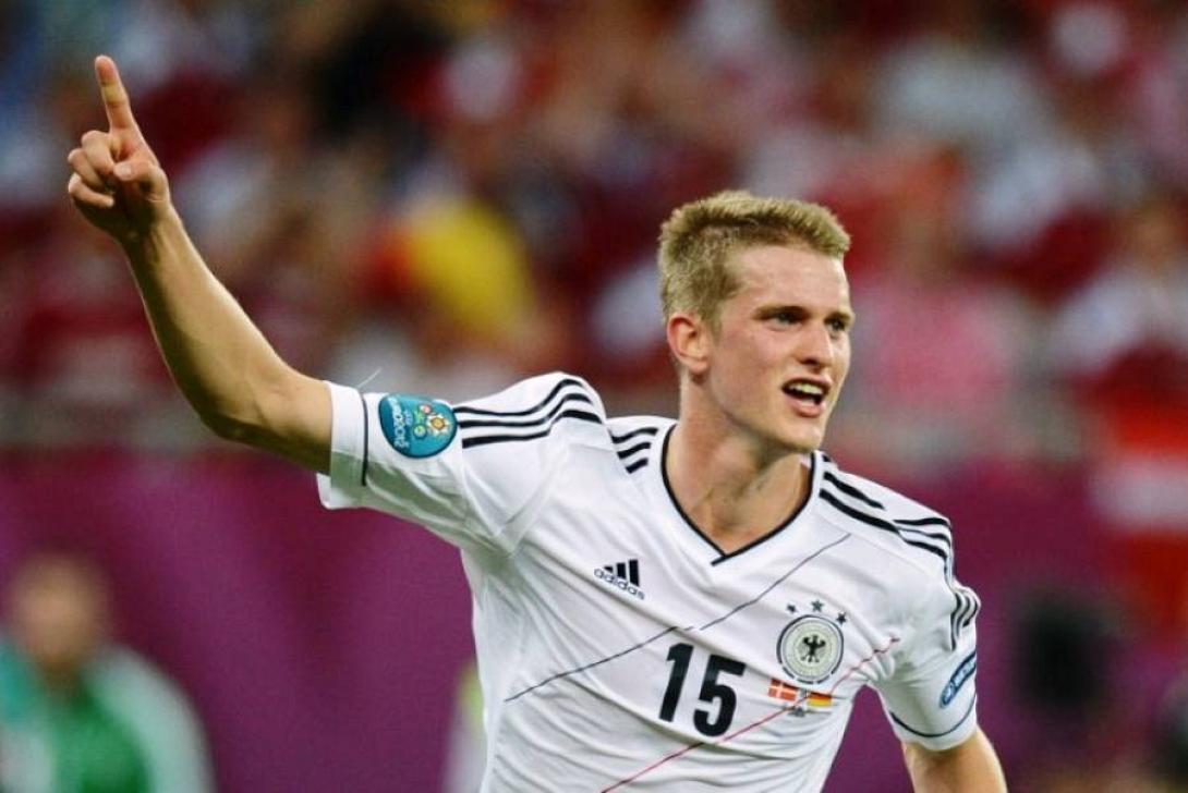 Ο Λάρς Μπέντερ χάνει το Μουντιάλ λόγω τραυματισμού