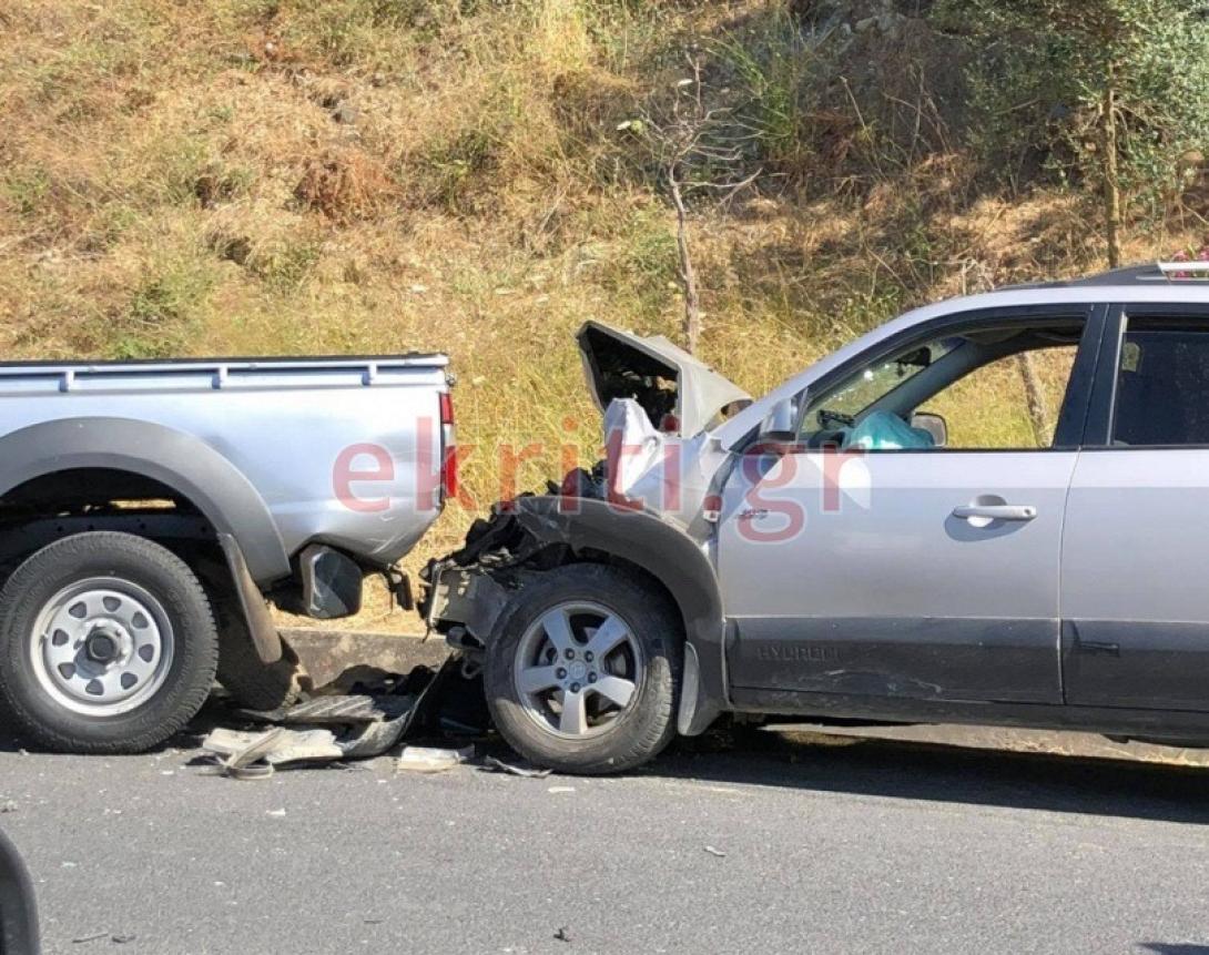 σύγκρουση οχημάτων.