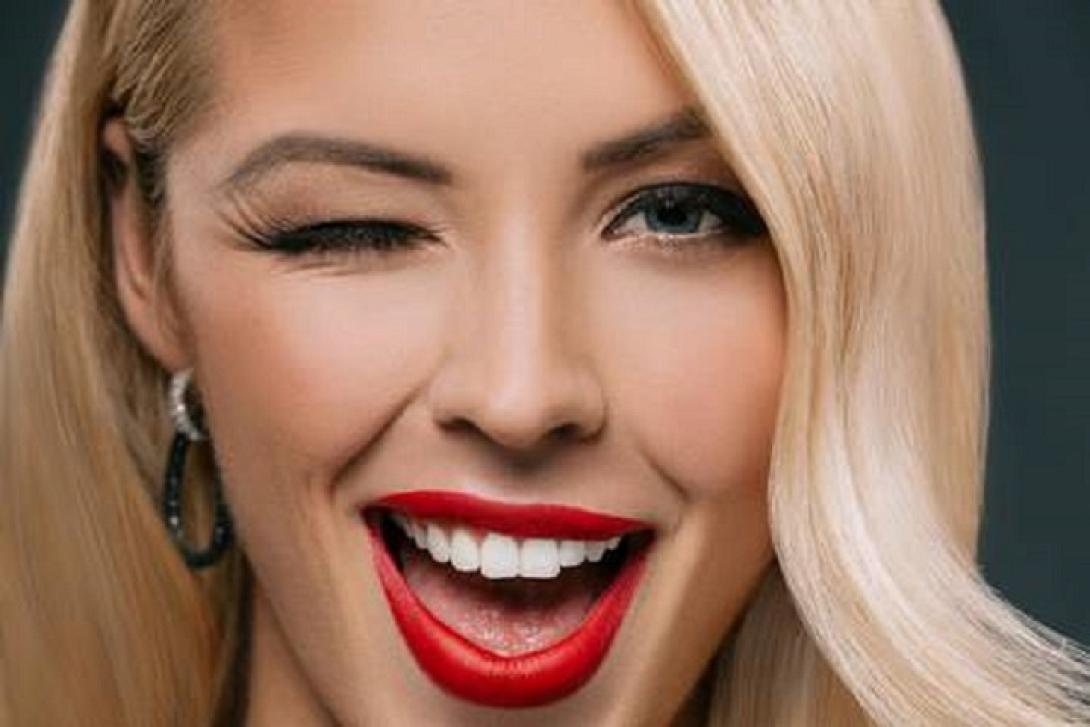 γυναίκα χαρά διασκέδαση