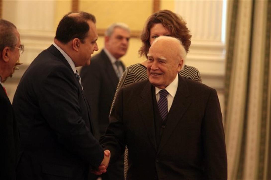 Ο Πρόεδρος αποχαιρετούσε τους πάντες φουντώνοντας τα σενάρια πρόωρων εκλογών