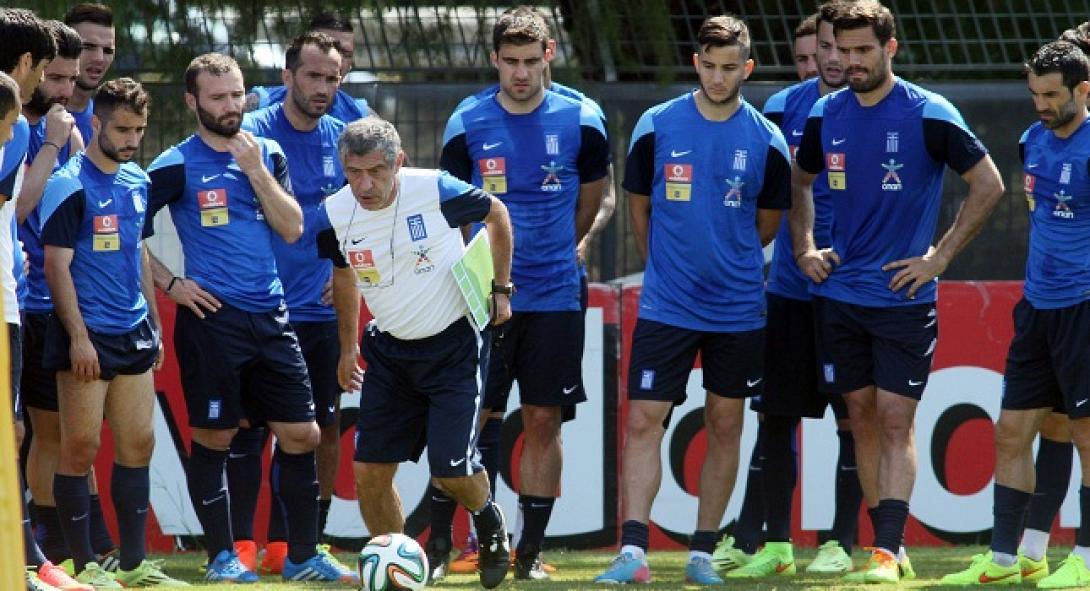 Δίνει έμφαση στην τακτική ο Σάντος στις προπονήσεις 