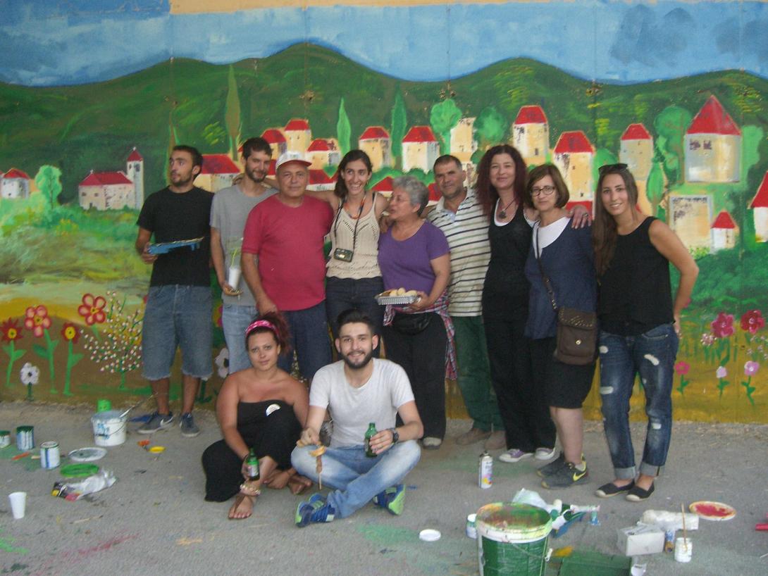 χρωμα στη γεφυρα καρασσων