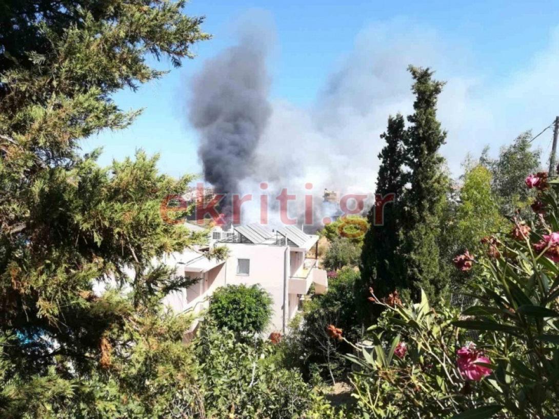 πυρκαγιά που ξέφυγε από τον έλεγχο των πυροσβεστών απείλησε ζωές, σπίτια και επιχειρήσεις, έως ότου καταφέρουν τελικά οι δυνάμεις να την ελέγξουν.