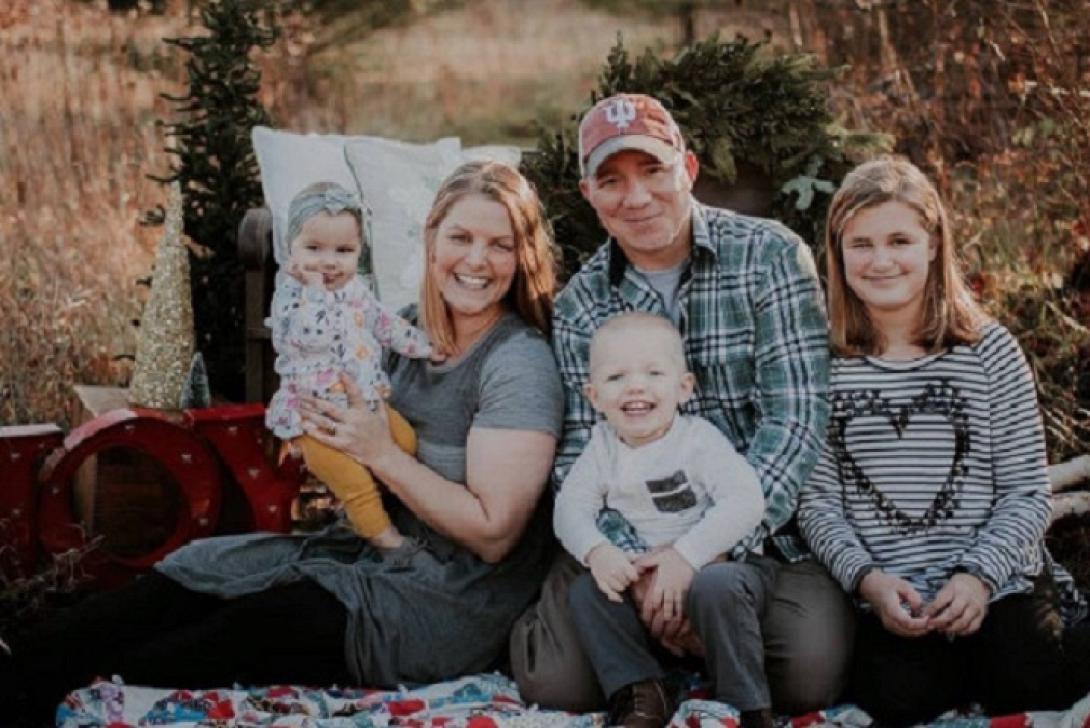 ο μικρός Tripp με την οικογένεια του