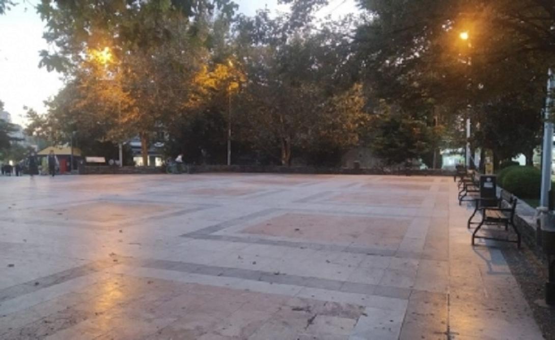 πλατεία Σέρρες