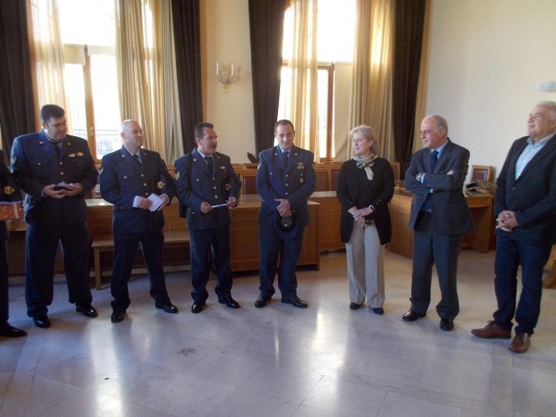 ΣΕΑΠ και 126 Σμηναρχία Μάχης, είπαν τα κάλαντα στο δήμαρχο Ηρακλείου