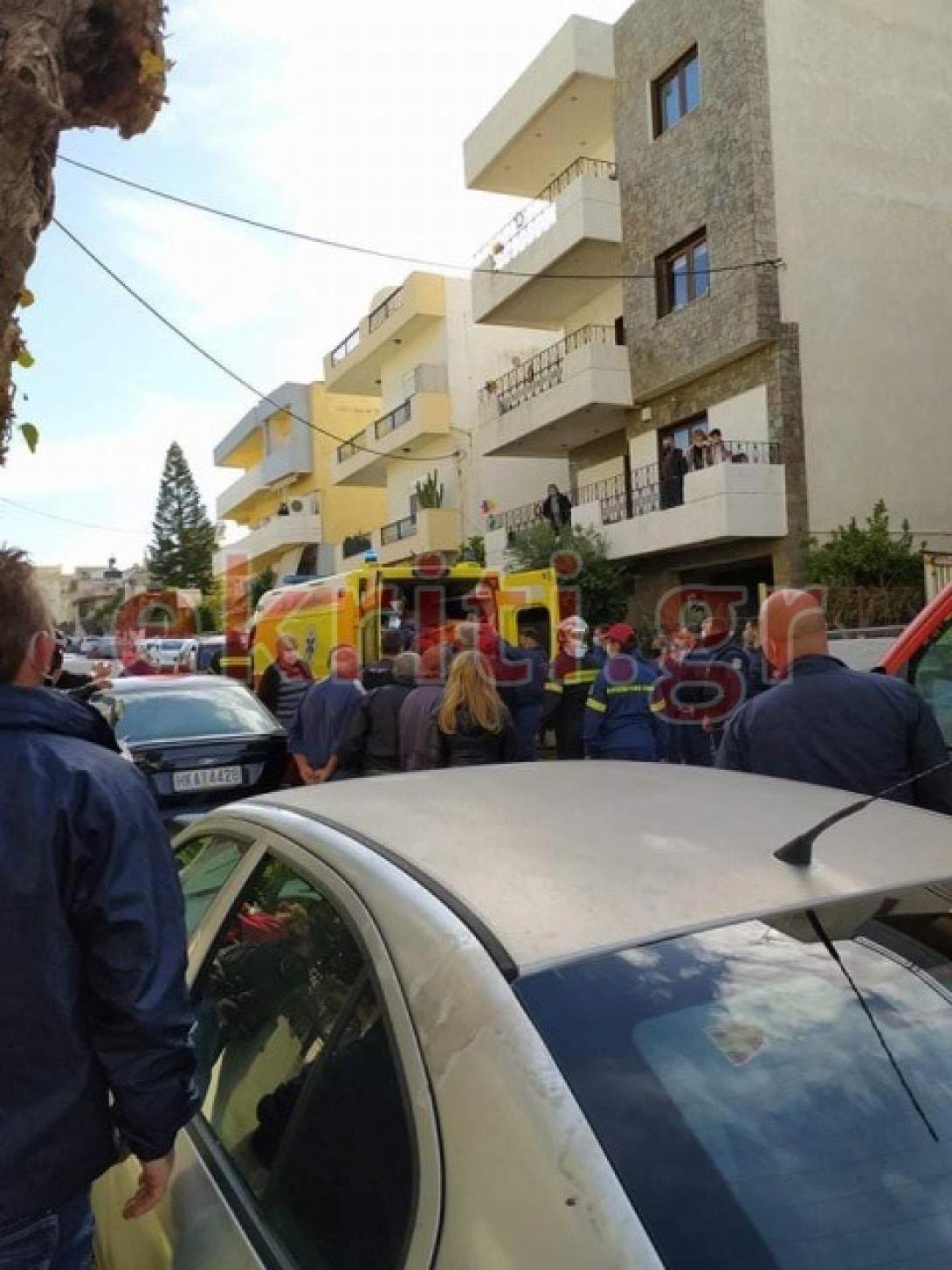 Το ΕΚΑΒ παρέλαβε το νεαρό άνδρα