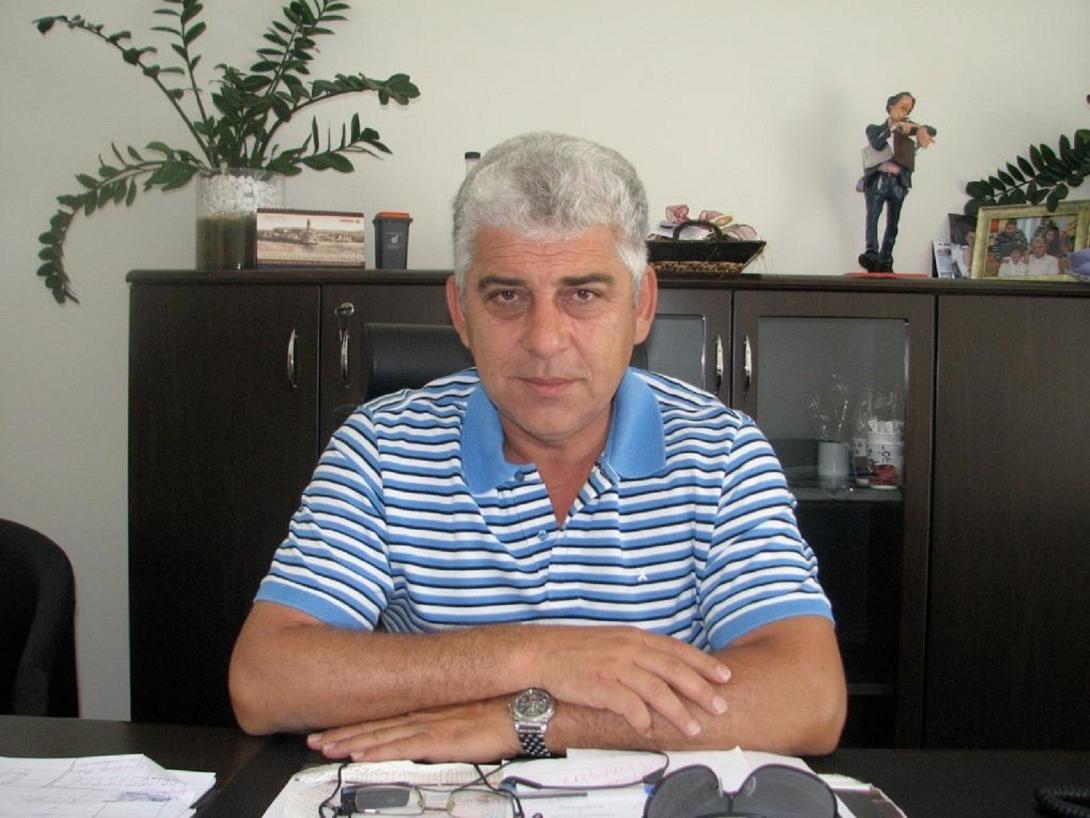 μανολης κεμεσιδης χανια.jpg