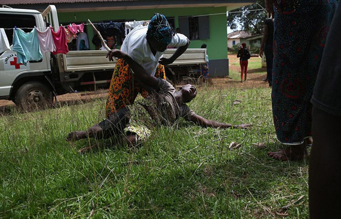 Ο εφιάλτης του έμπολα - Συγκλονιστικές φωτογραφίες από την Λιβερία