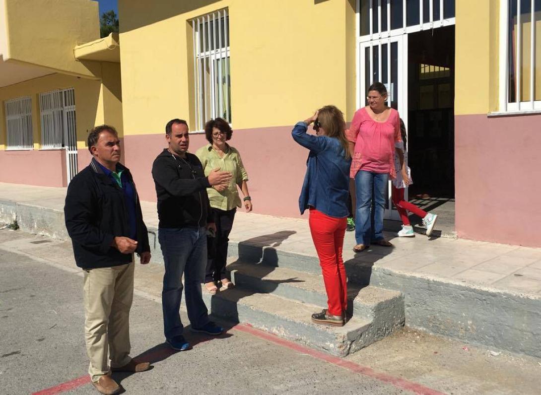 Δήμαρχος Ιεράπετρας στα σχολεία