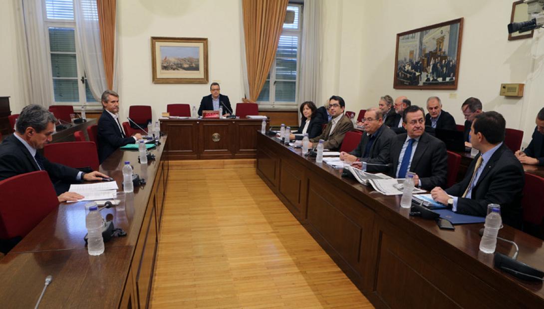 εξεταστικη, βουλή