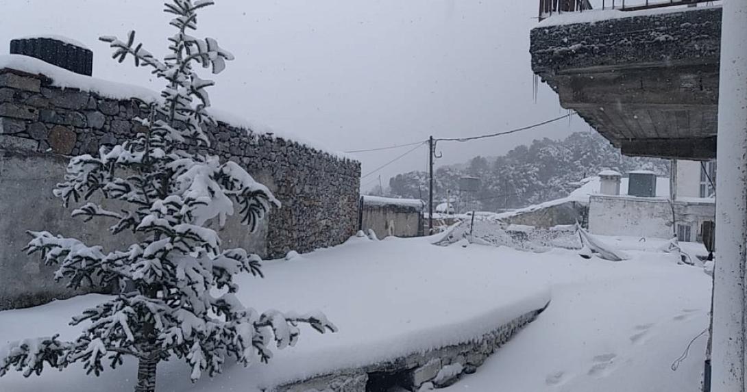 Στα λευκά το Καμινάκι Οροπεδίου Λασιθίου