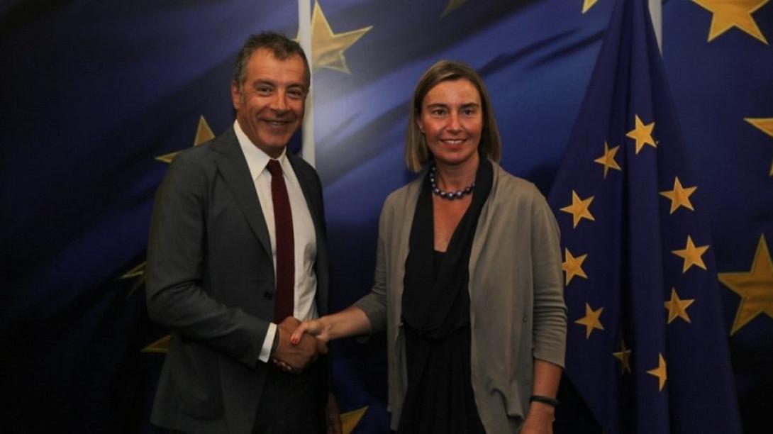 θεοδωρακης Μογκερινι.jpg