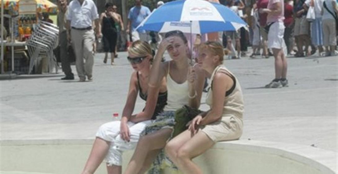 Ο πλανήτης ζει το πιο θερμό καλοκαίρι από το 1880