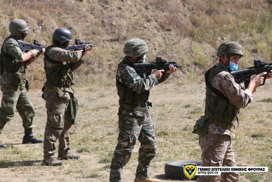 Από τις βολές των εφέδρων και εθνοφυλάκων της Εθνικής Φρουράς.