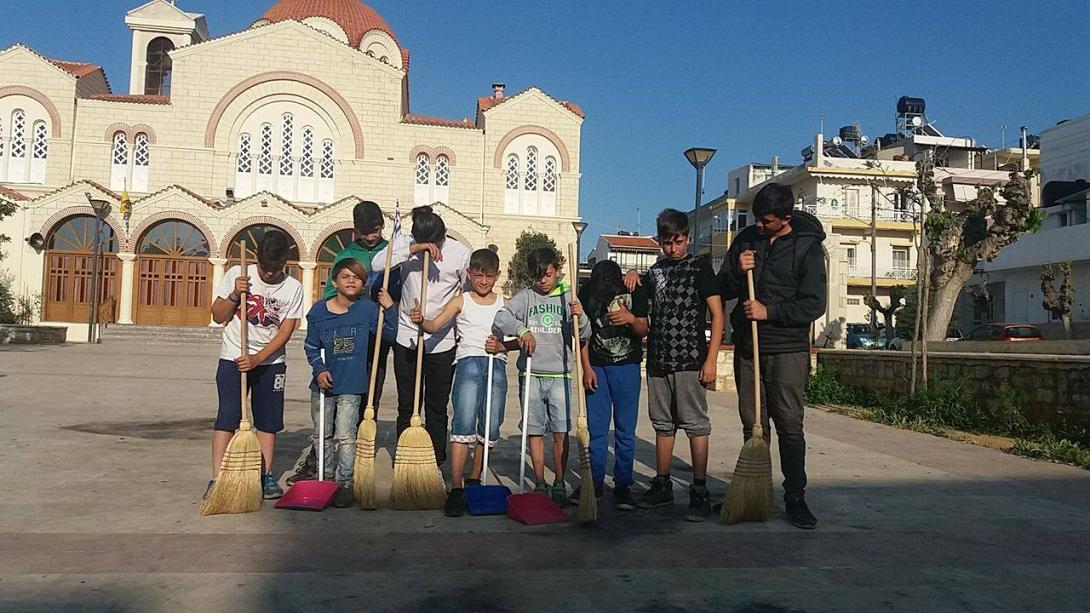 παιδιά σκούπες 5