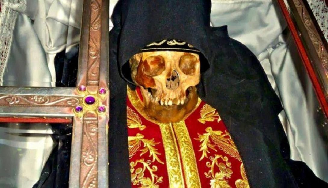 Άγιος Εφραίμ Νέας Μάκρης.jpg