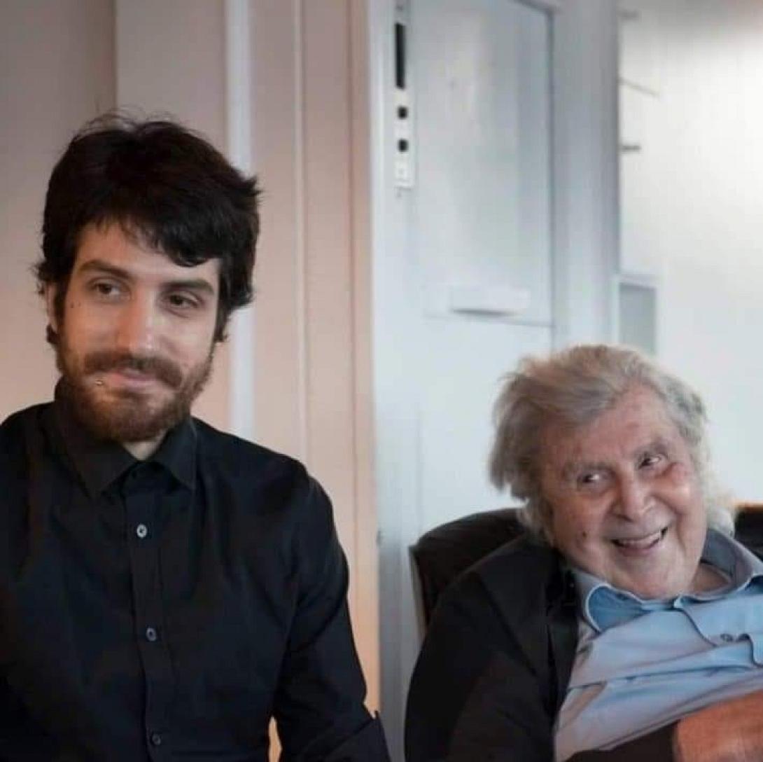 Εγγονός Μίκη Θεοδωράκη