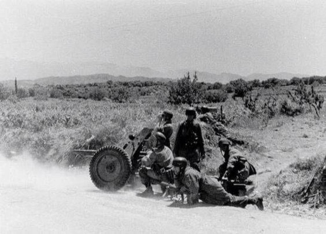 Γερμανοί αλεξιπτωτιστές κατά την διάρκεια των μαχών.