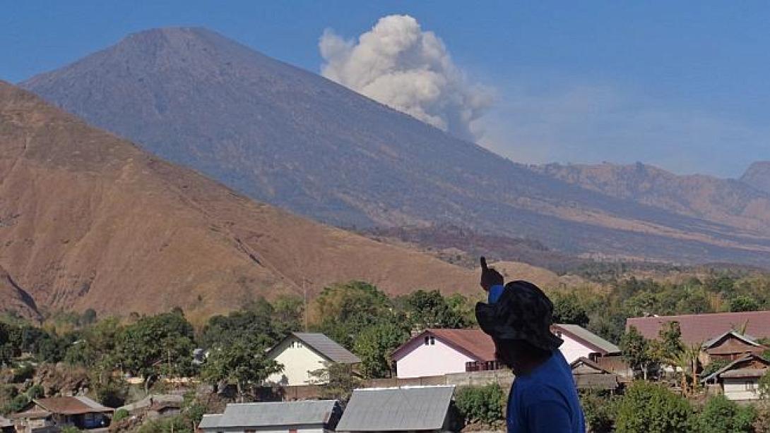Μπαλι,αεροδρόμιο,ηφαίστειο